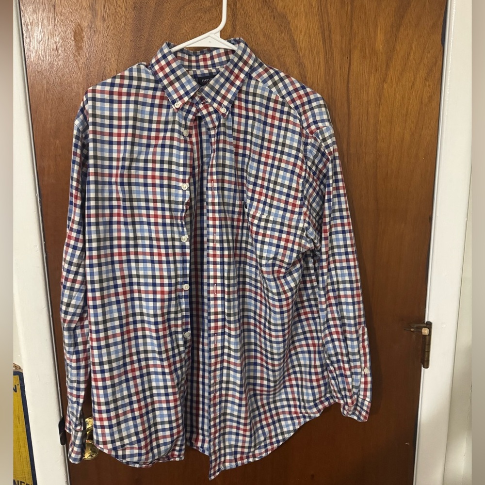 Roundtree & Yorke Red and Blue Casual Button Down Shirt